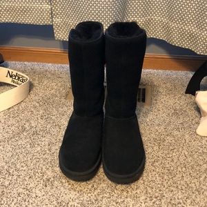 Tall black UGGs